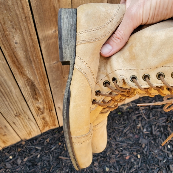 Steve Madden Military-Inspired Lace up w/ Zipper Leather Boots. Size 6.5. Tan - Picture 11 of 15